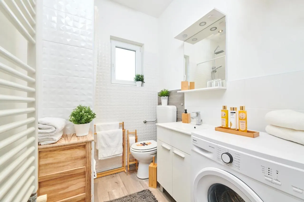 Apartment David With Hydromassage Bath Near Umag